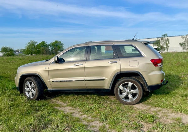 Jeep Grand Cherokee cena 65000 przebieg: 206000, rok produkcji 2011 z Nidzica małe 379